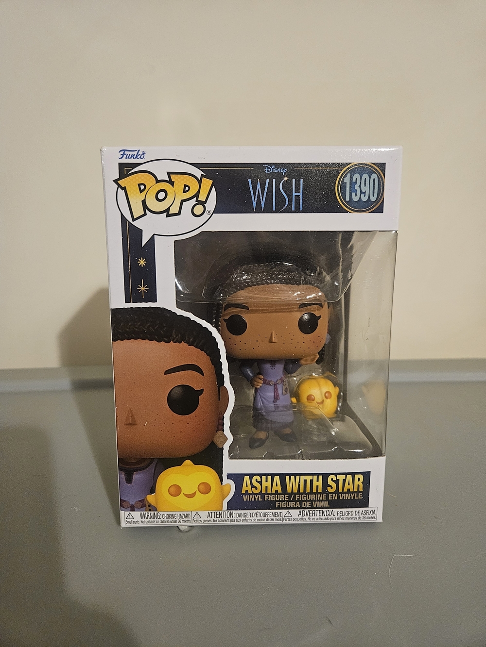Funko Pop! Asha with Star - Purple Outfit, Yellow Star